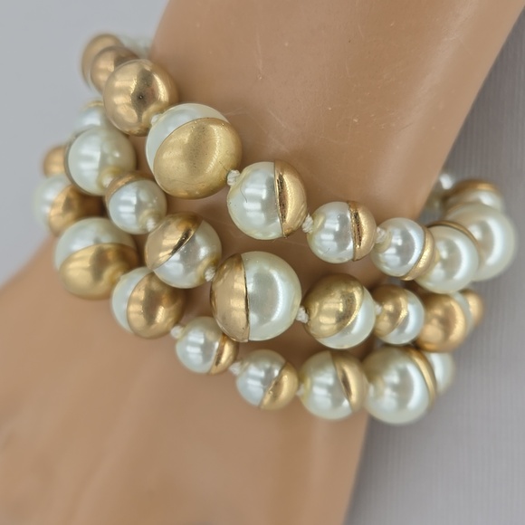 SAACHI Glass Pearl & Gold Tone Bracelet - Picture 1 of 9